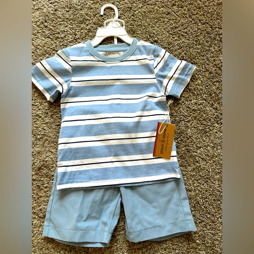 Brand new 2T Boys Short and Shirt Set